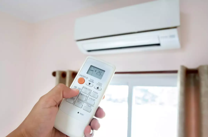 Installation de thermopompe, Longueuil